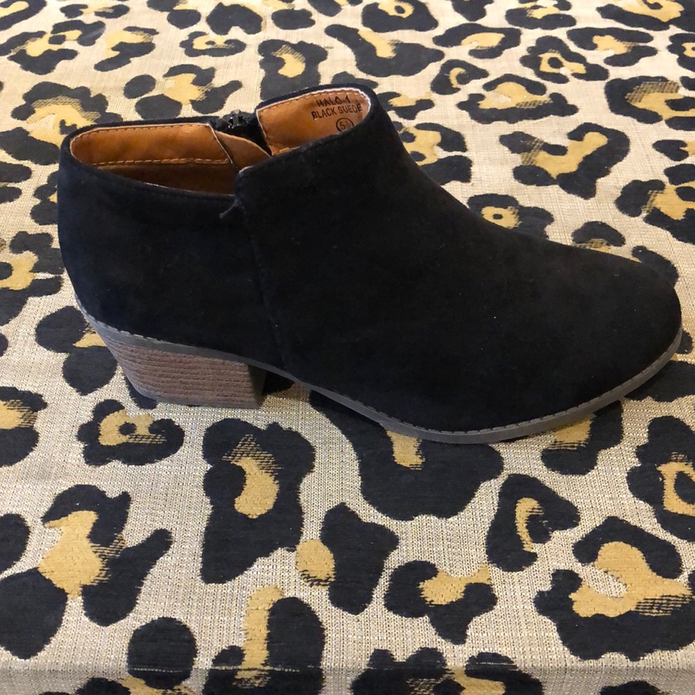 Black Suede zip side Bootie, NWT